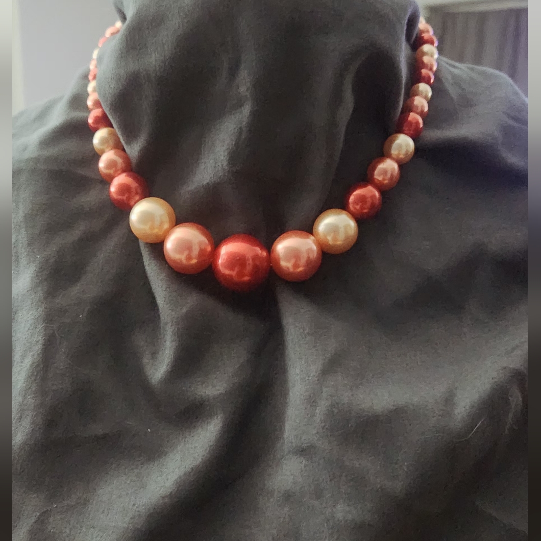 Chic Red And Cream Imperial Pearl Necklace